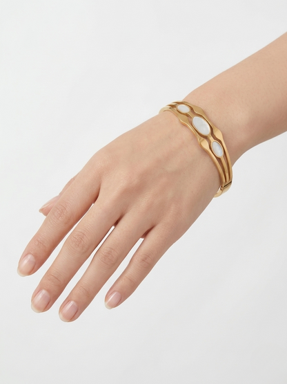 Elegant Gold Mother Pearl Pattern Designer Bracelet