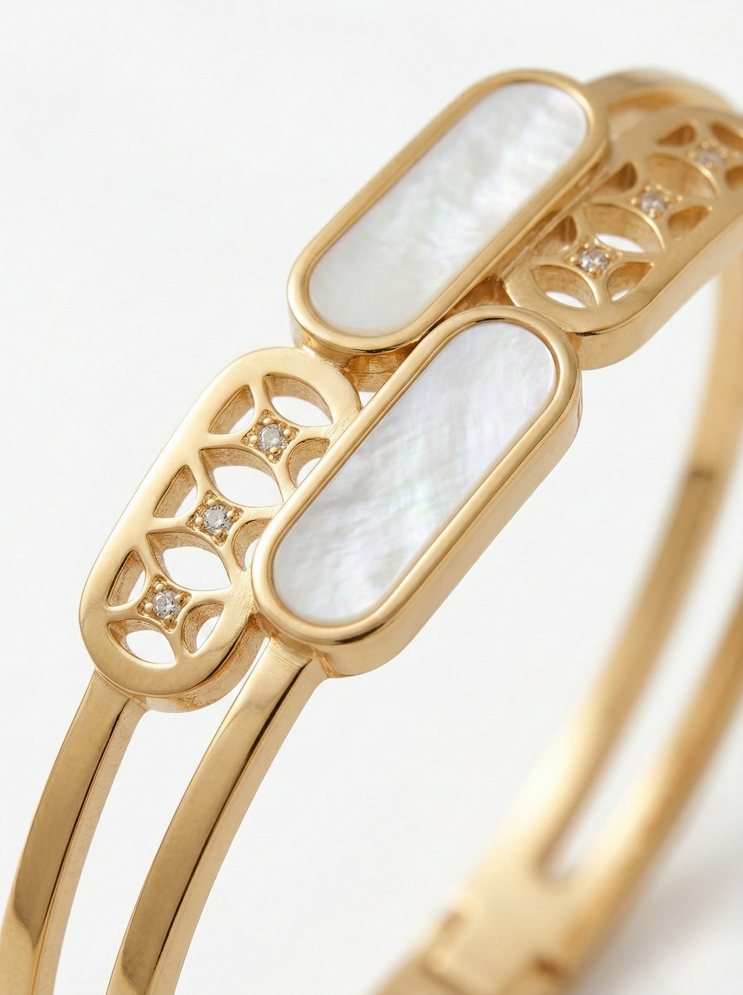 Elegant Korean Style Gold Mother-of-Pearl Bracelet