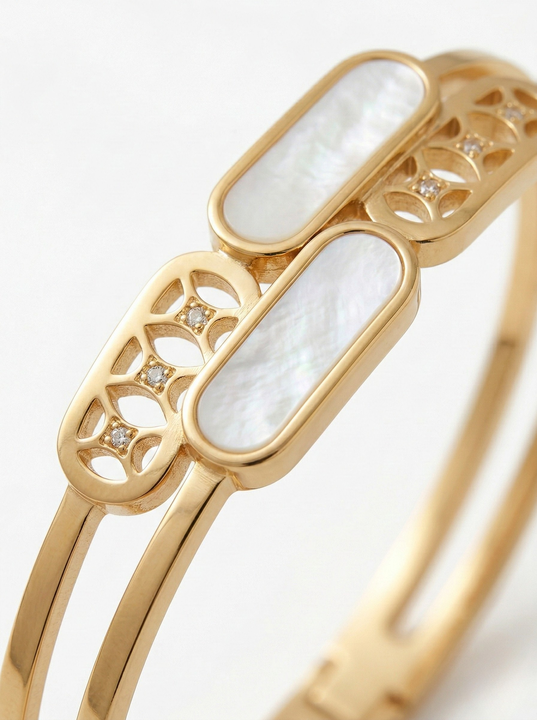Elegant Korean Style Gold Mother-of-Pearl Bracelet