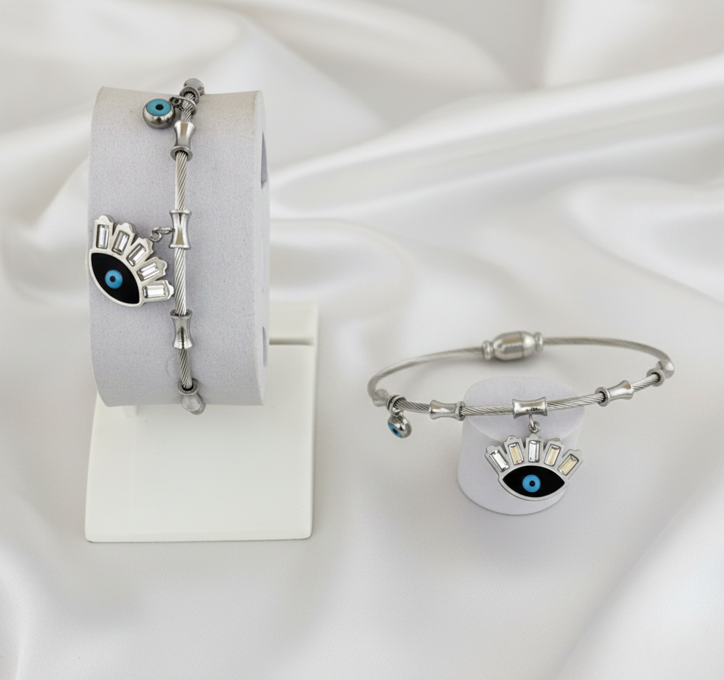 Radiant Shimmering Star Charm Bracelet with Elegant Adjustable