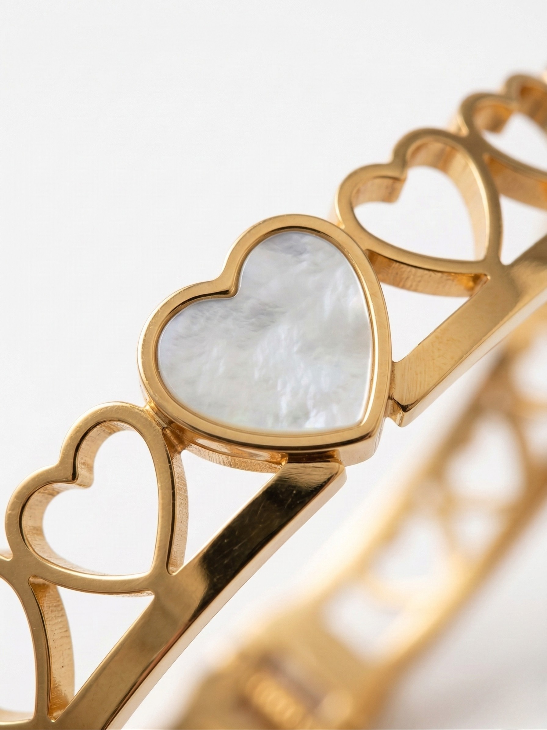 Elegant Gold Heart Mother Pearl Designer Bracelet