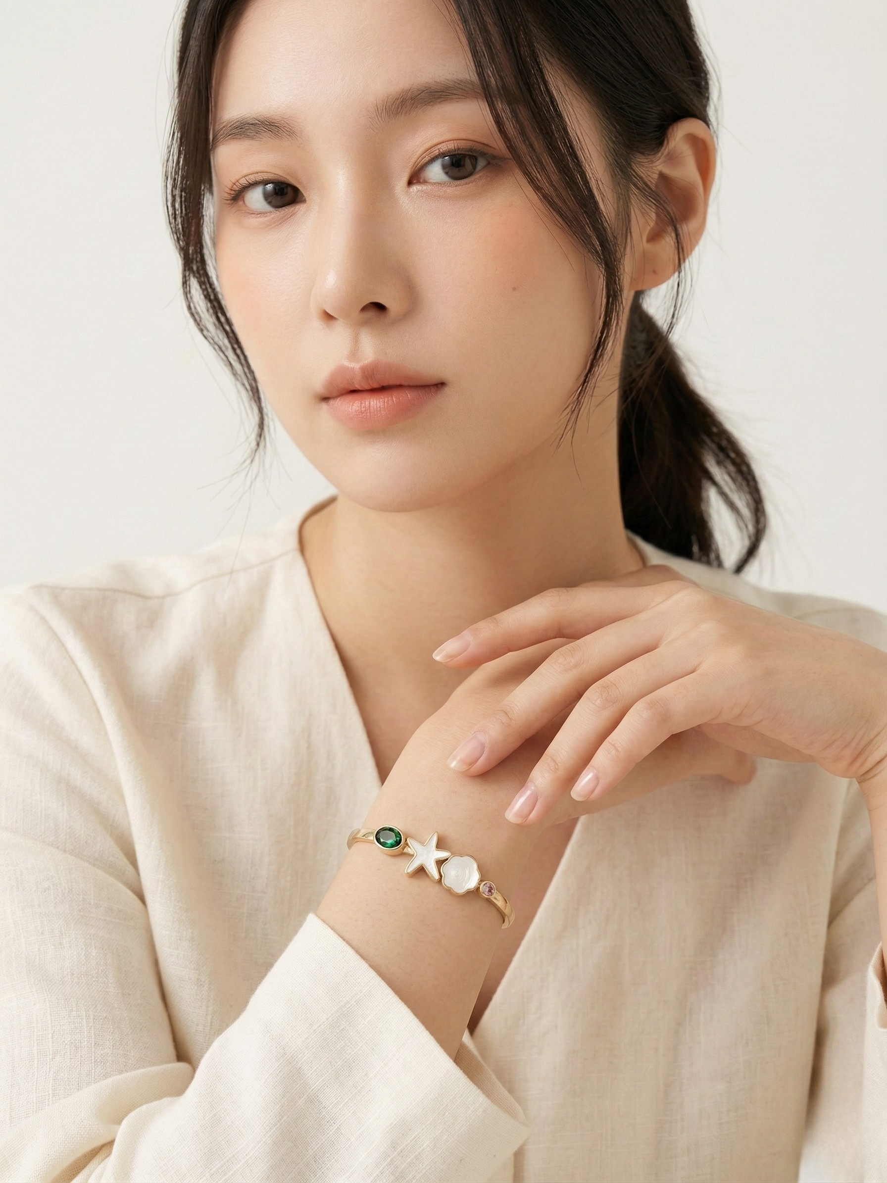 Elegant Gold Ocean-Themed Korean Style Bangl