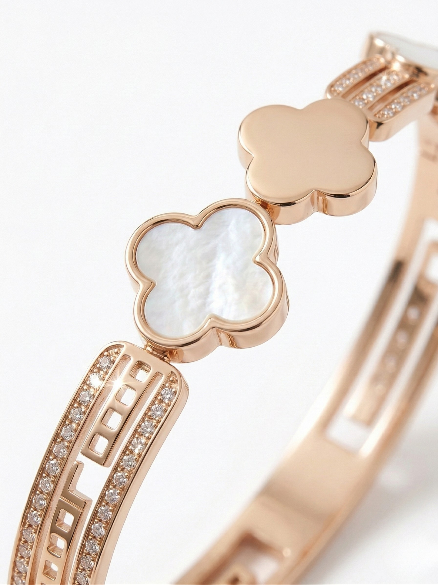 Elegant Gold Clover Crystal Designer Luxury Bracelet