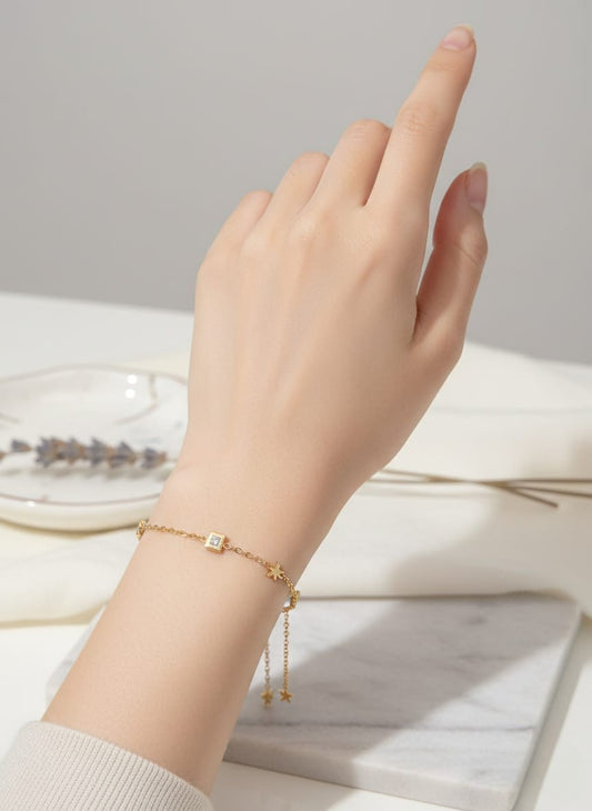 Elegant Gold Star and Square Diamond Bracelet