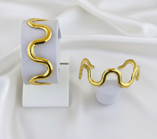 Elegance Korean Kada Bracelet – Gold Finish