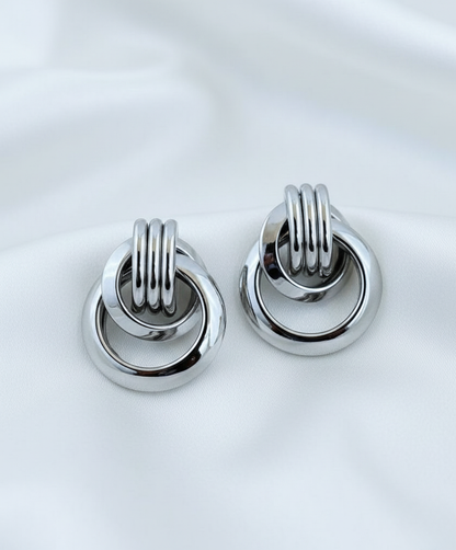 Silver Tone Interlinked Ring Stud Earrings