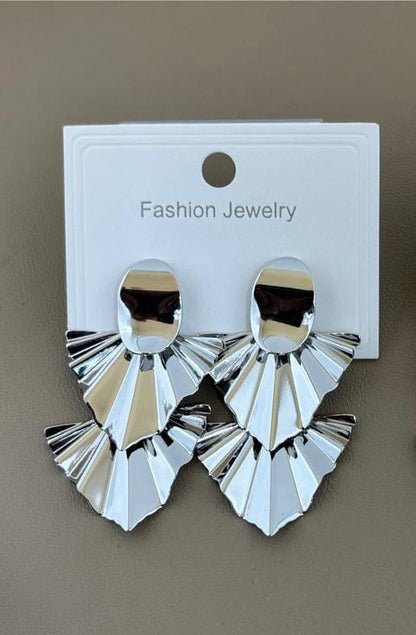 Silver Fan Drop Earrings – Bold Statement Fashion Jewelry