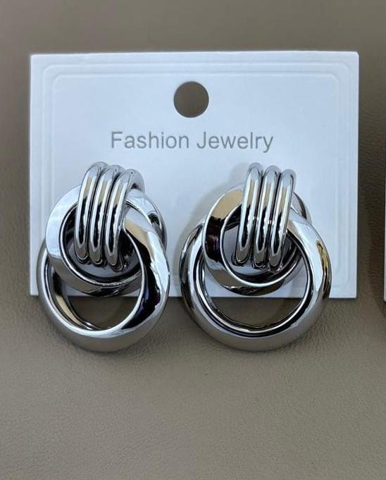 Silver Tone Interlinked Ring Stud Earrings