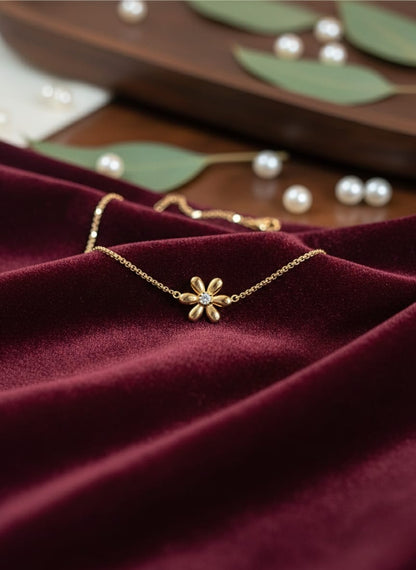 Delicate Gold Flower Charm Chain Bracelet