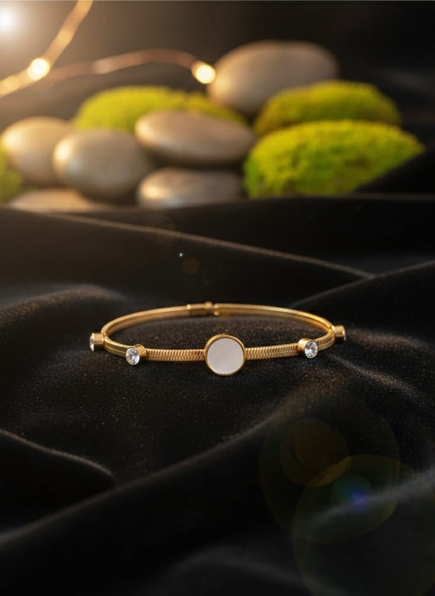 Elegant Gold Minimalist Pearl Crystal Bracelet