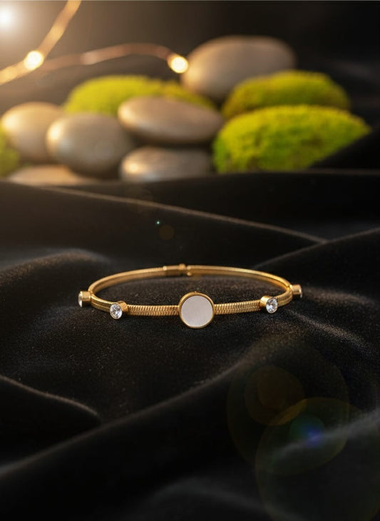 Elegant Gold Minimalist Pearl Crystal Bracelet